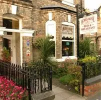 Acres Dene Guesthouse York 