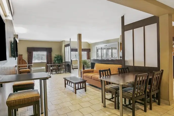 Microtel Inn & Suites by Wyndham Austin Airport 