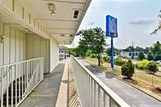 Motel 6 Pittsburgh - Crafton 