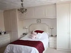 4 Meadowgate Close Bed & Breakfast Cardiff 