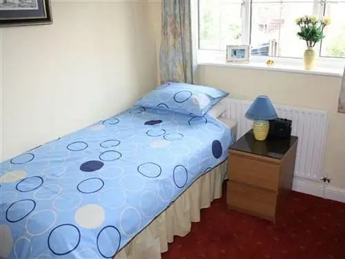 4 Meadowgate Close Bed & Breakfast Cardiff 