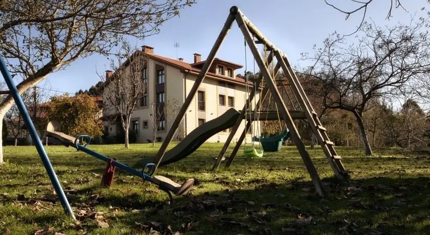 Apartamentos Rurales L'Arquera 