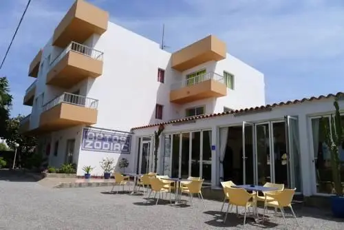 Apartamentos Zodiac Ses Fontanelles 