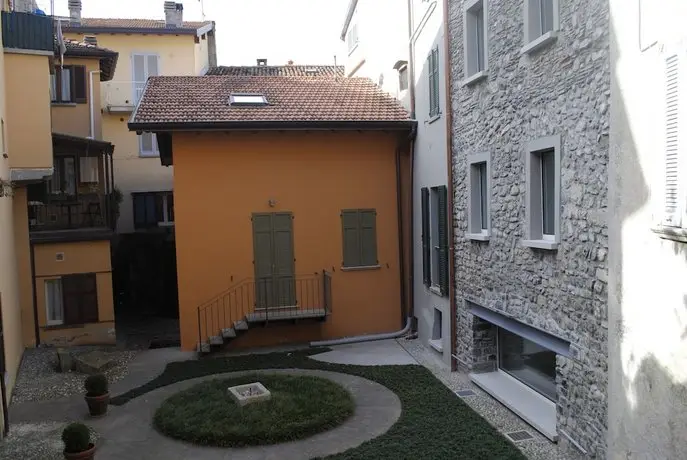 Nene-Il Vicolo Apartments and Rooms