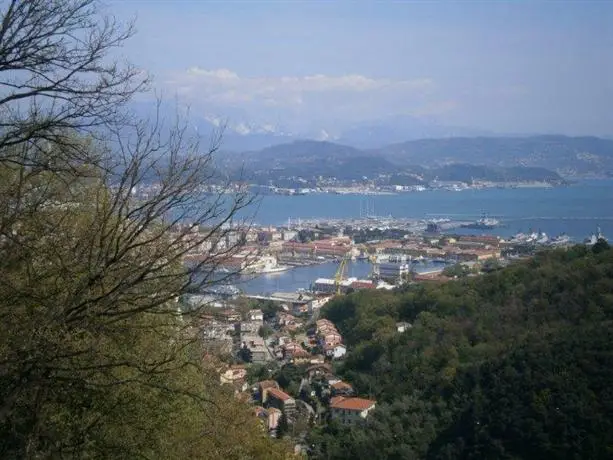 Arianna Hill House Bed and Breakfast La Spezia 