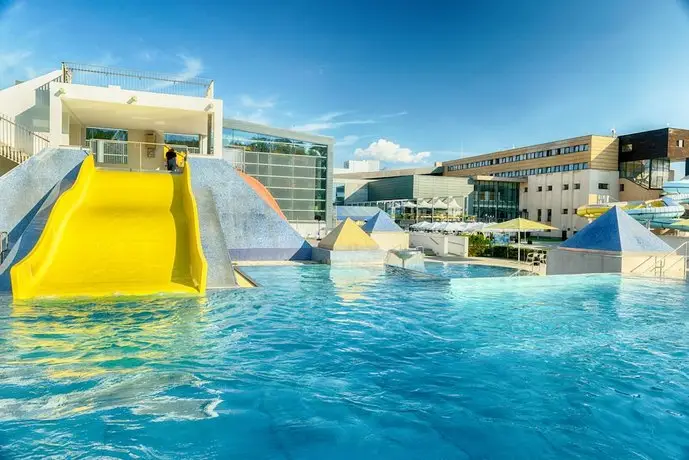 Hotel AquaCity Seasons 