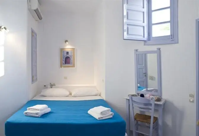 Pelagos Hotel Oia 