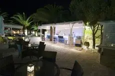 Lagomandra Beach Hotel 