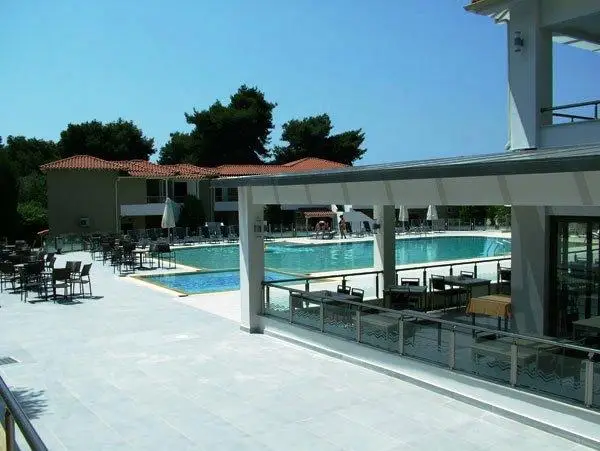 Lagomandra Beach Hotel 