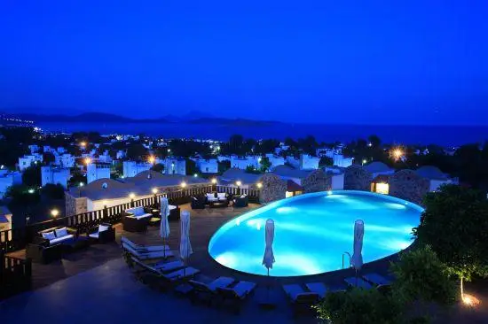 Temenos Luxury Suites Hotel & Spa 