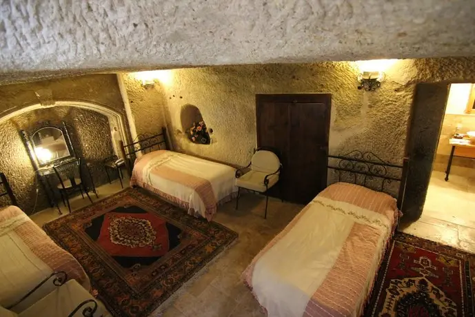 Divan Cave House