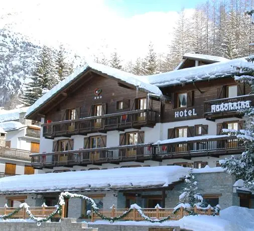 La Madonnina Del Gran Paradiso Wellness Hotel 