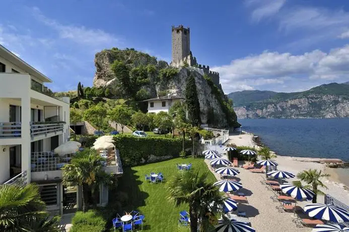 Hotel Castello Lake Front 