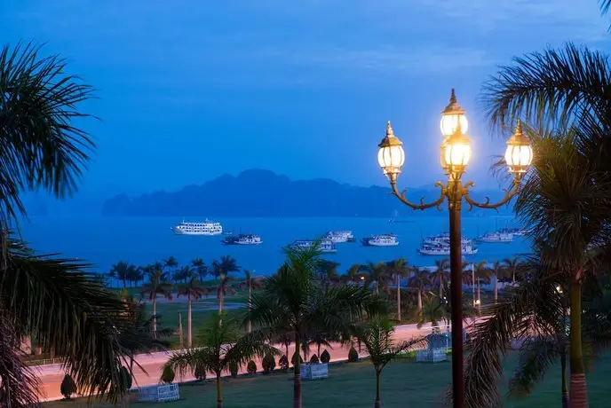 Royal Villas Halong 