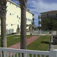 Beachgate CondoSuites & Motel 