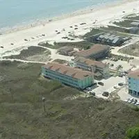 Beachgate CondoSuites & Motel 