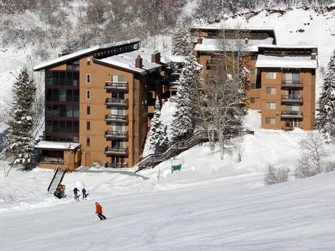 Storm Meadows East Slopeside