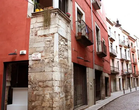 Girona Medieval Suites Apartments 