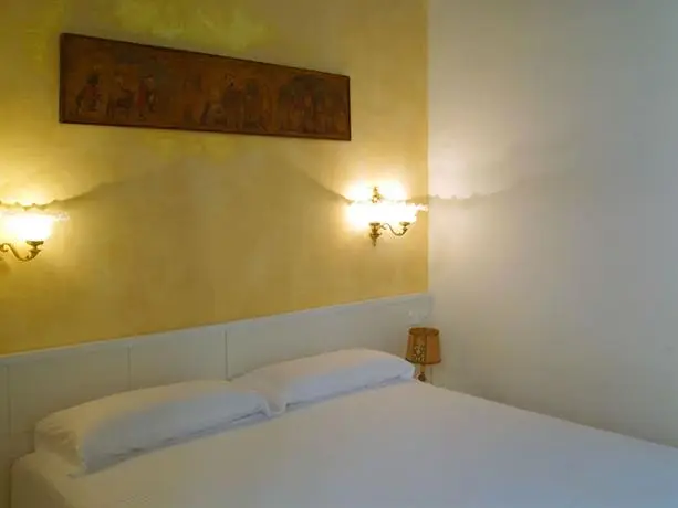 Girona Medieval Suites Apartments 