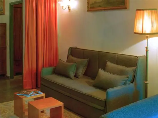 Girona Medieval Suites Apartments 