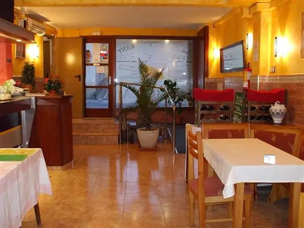 Hostal La Barca Blanes 