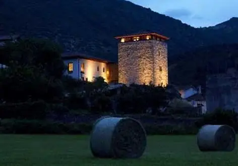 Hotel Rural Torre De Uriz
