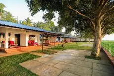 Illikkalam Lakeside Cottages 