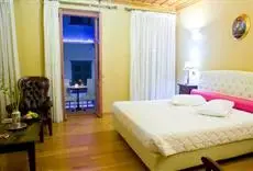 Kyveli Suites 