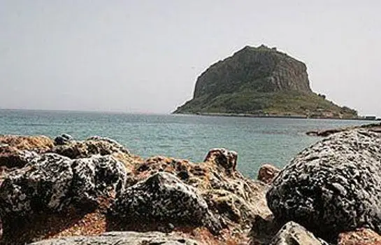 Mpalkoni Sti Monemvasia 