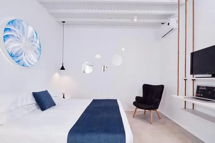 Absolut Mykonos Suites & More 