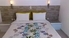 Hotel Glaronissia Rooms & Suites 