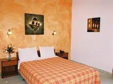 Hotel Glaronissia Rooms & Suites 