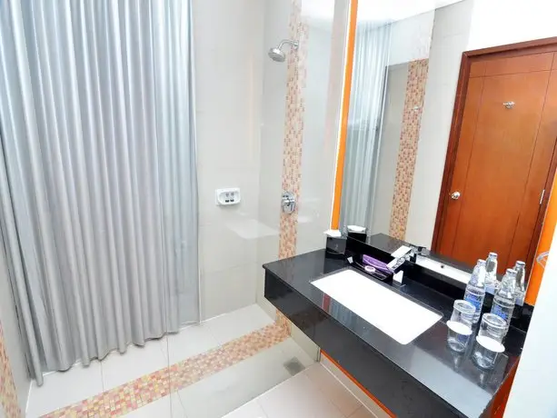 Quest Hotel Simpang Lima - Semarang 