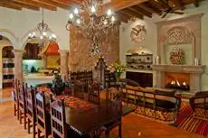 Antigua Capilla Bed and Breakfast 