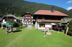 Hoffmann Farmhouse Weissensee 