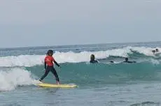 Surfing San Vicente 