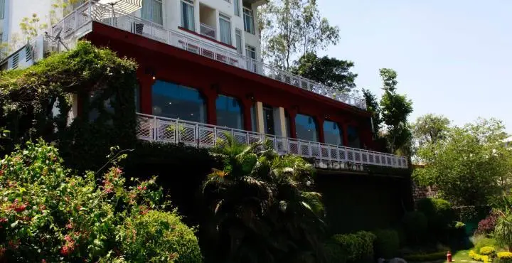 Ganga Kinare - A Riverside Boutique Hotel