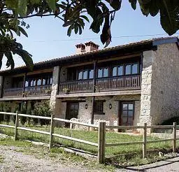 Apartamentos Rurales La Torea