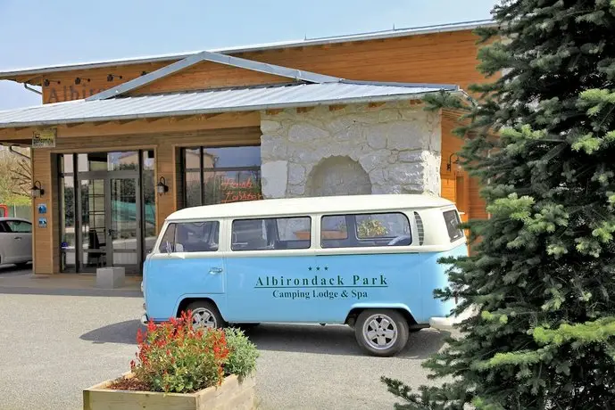 Albirondack Camping Lodge & Spa 