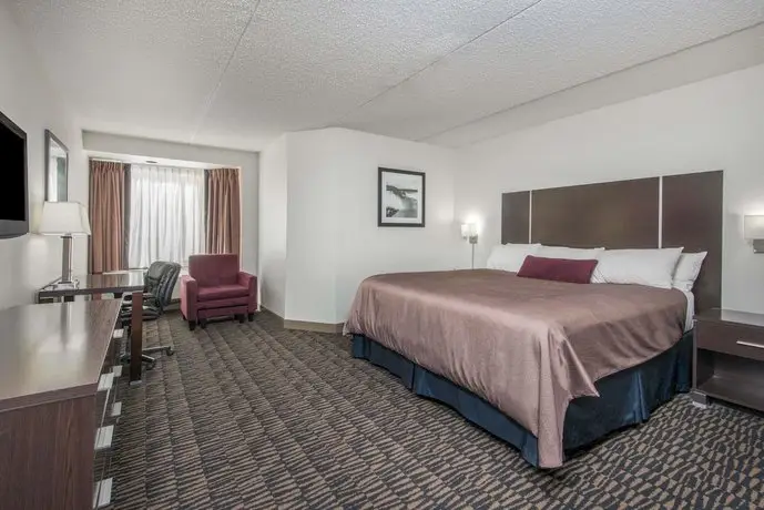 Ramada Plaza by Wyndham Niagara Falls