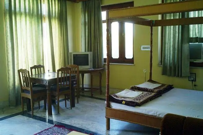 Pushkar Villas Resort 