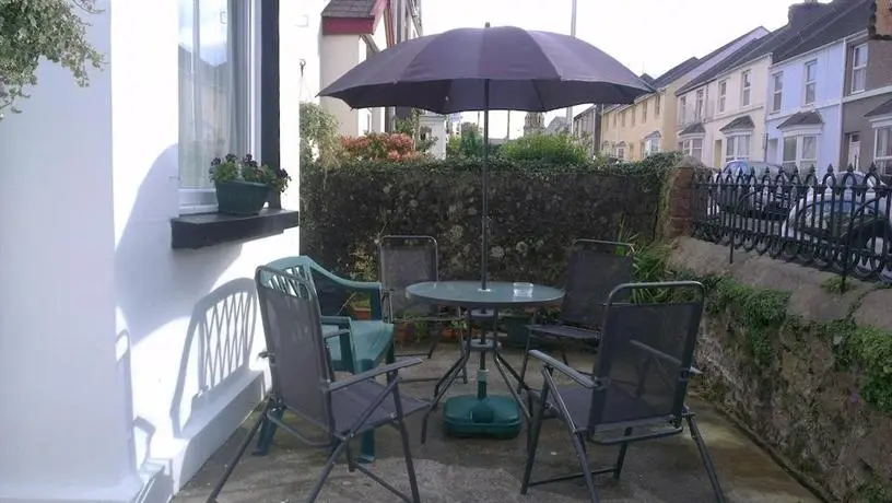 Roch Villa B&B Tenby 