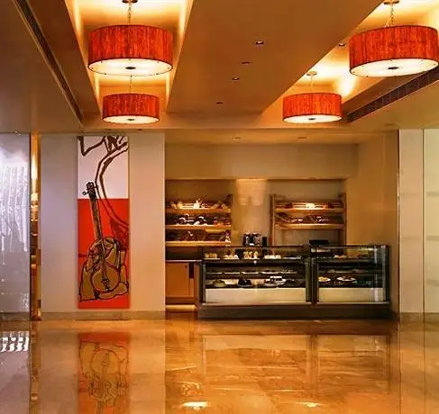 The Raintree Hotel Anna Salai 