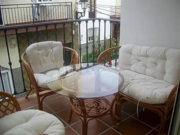 Apartamentos El Barrio Nerja 