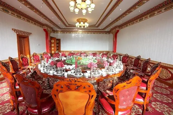 Zhaxidele Hotel 