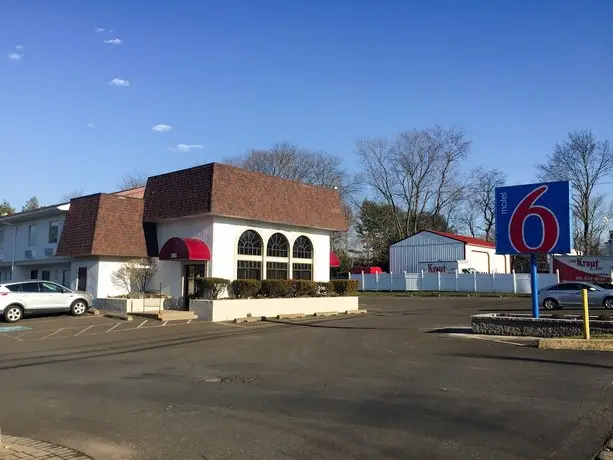 Motel 6 Warminster 