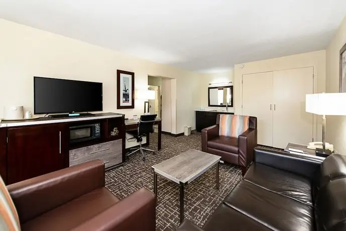 Clarion Inn & Suites New Hope-Lambertville 