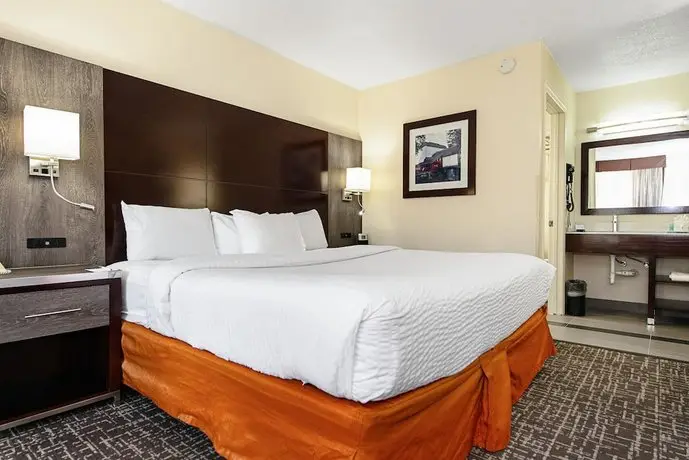 Clarion Inn & Suites New Hope-Lambertville 