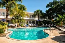 Tradewinds Apartment Hotel 