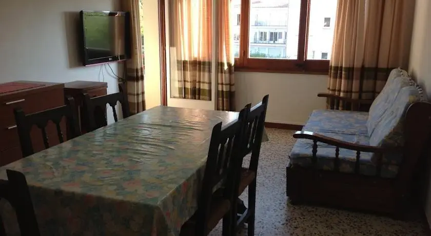 Apartamentos Flomar 